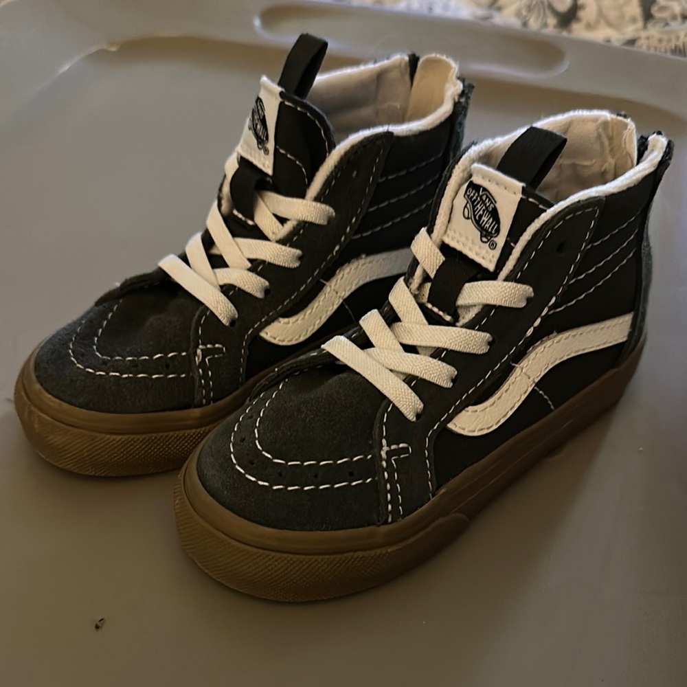 Vans Kids High-Top Sneakers - Black and White